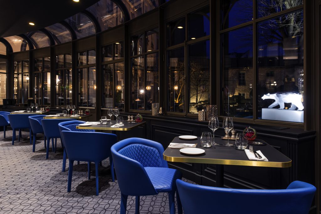 restaurant nuit